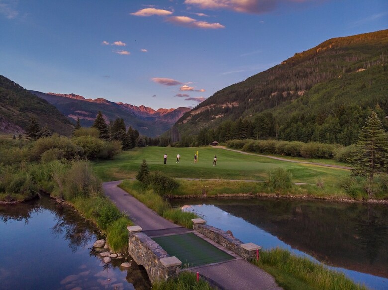 Hotel Vail's Mountain Haus