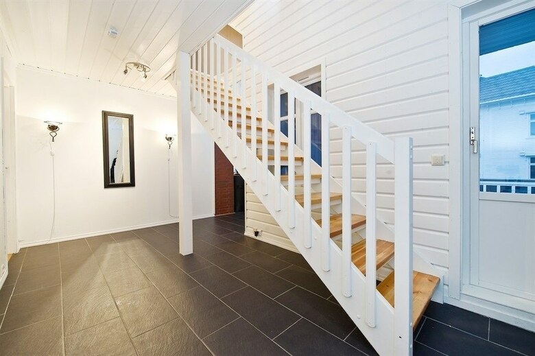 Enter Troms� Apartments