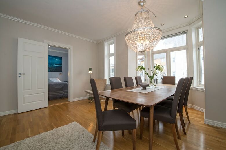 Enter Troms� Apartments