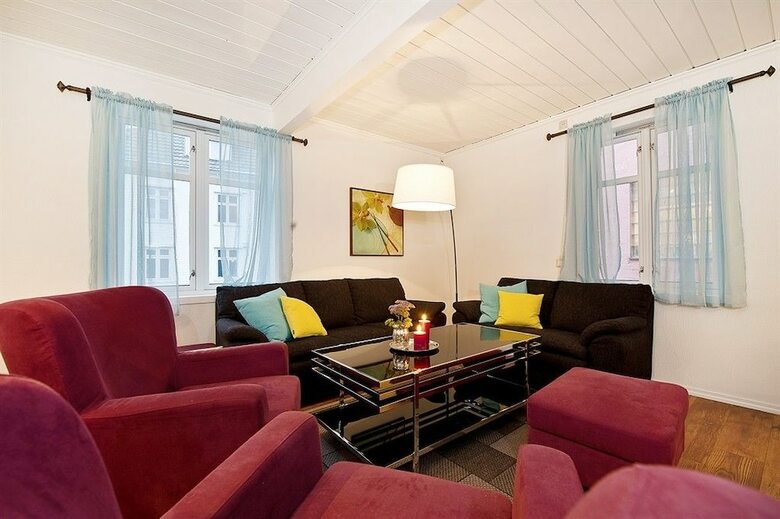 Enter Troms� Apartments