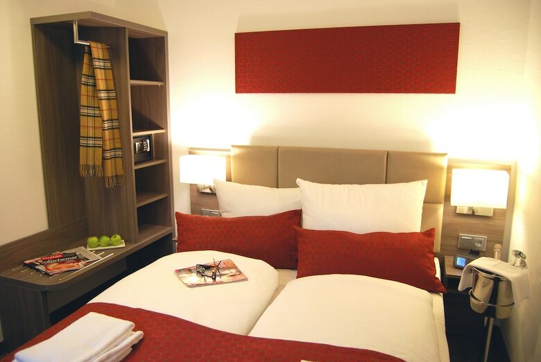 Dom Hotel Am R�merbrunnen
