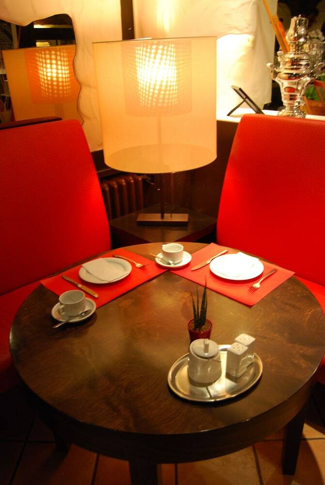 Dom Hotel Am R�merbrunnen