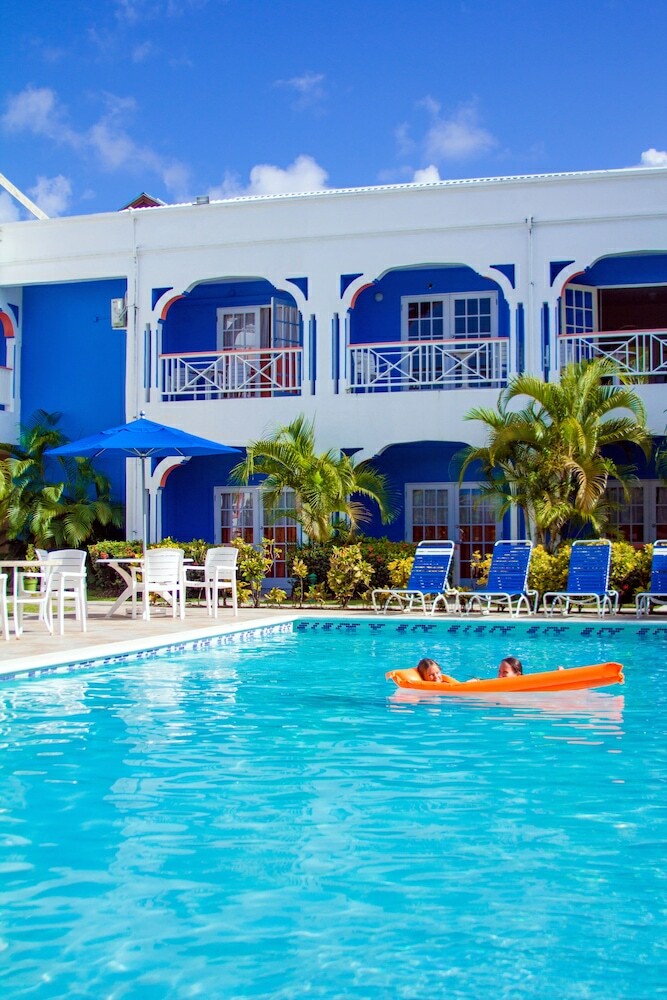 Hotel Bay Gardens Inn
