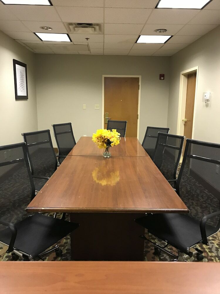 Hotel Wingate By Wyndham Augusta/fort Gordon