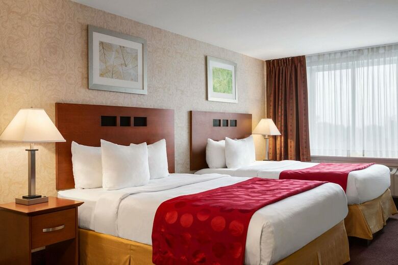Hotel Ramada Plaza By Wyndham Montreal