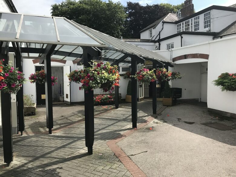 Crown Hotel