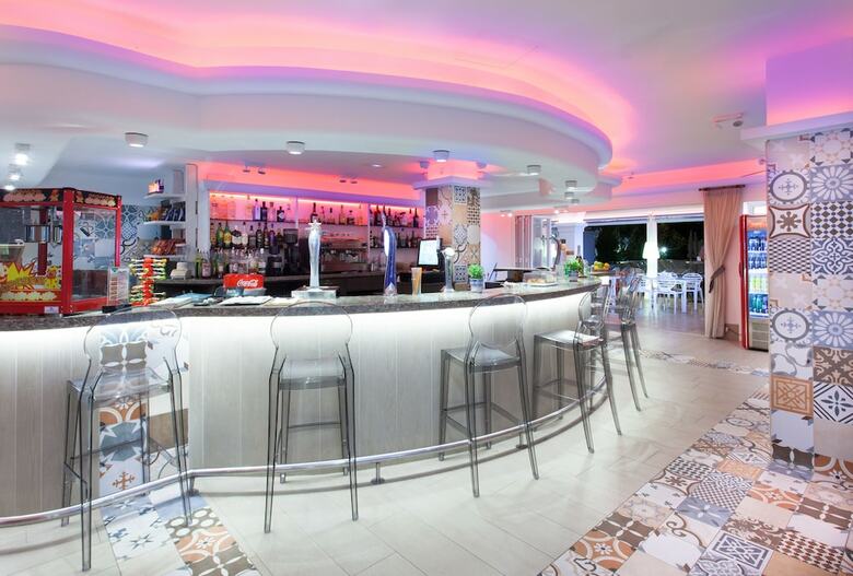 Aparthotel Oasis Sa Tanca