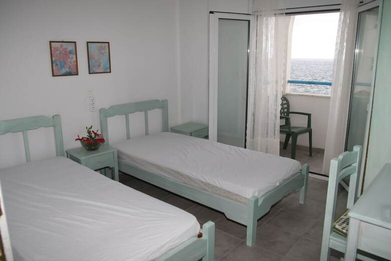 Annoula Studio & Apartments