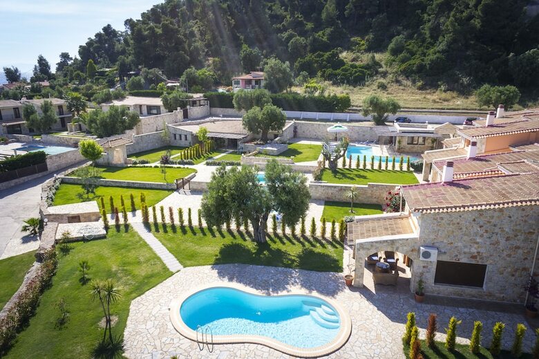 Aparthotel Nefeli Villas And Suites