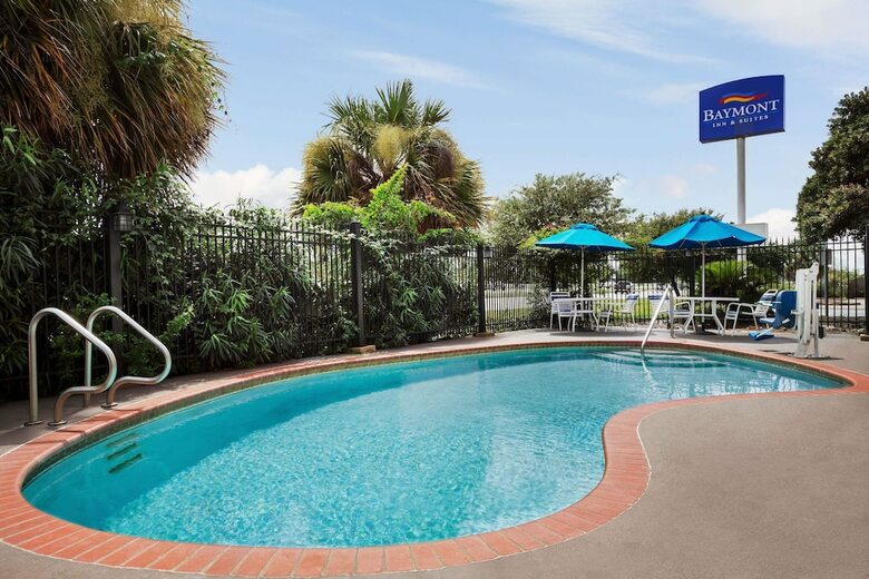 Hotel Baymont By Wyndham Clute