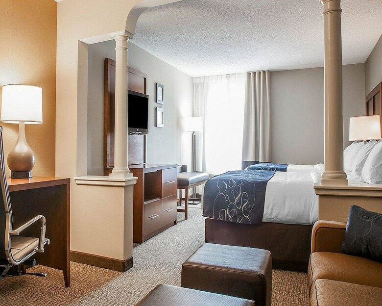 Hotel Comfort Suites West Warwick - Providence