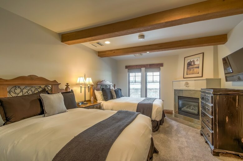 The Chateaux Deer Valley