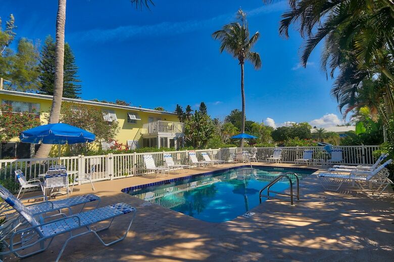 Cabana Beach Club By Rva