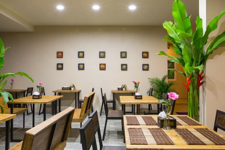 Chiang Mai Waroros Boutique Hotel