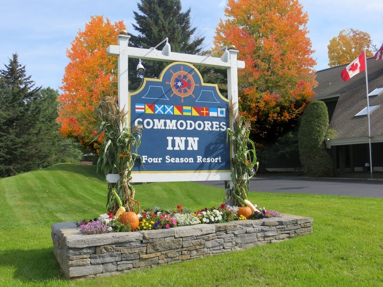 Hotel Commodores Inn