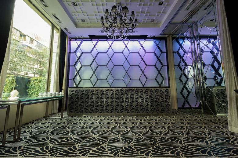 Hotel Intercontinental Marine Drive Mumbai