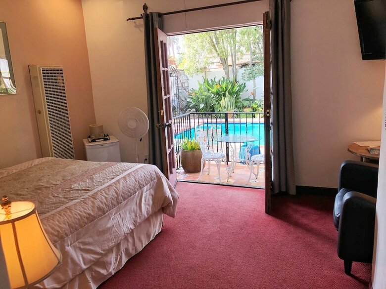Hotel Villa Rosa Inn