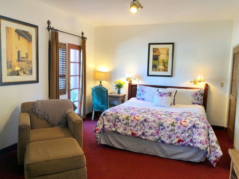 Hotel Villa Rosa Inn