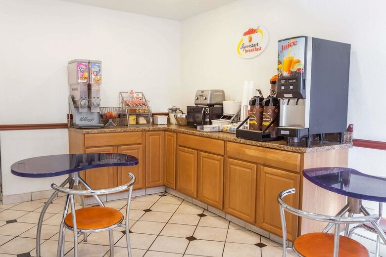 Motel Super 8 By Wyndham Winchester Va