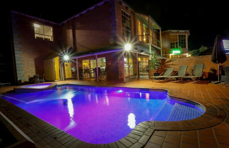 Motel Best Western Plus Hovell Tree Inn