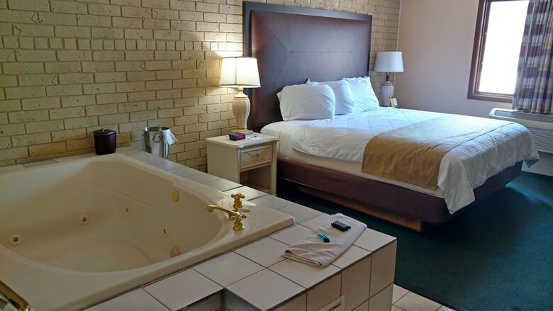Hotel Americas Best Value Inn Webster City
