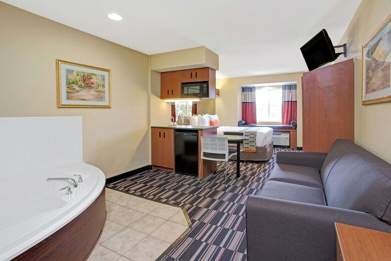 Hotel Microtel Inn & Suites By Wyndham Bushnell
