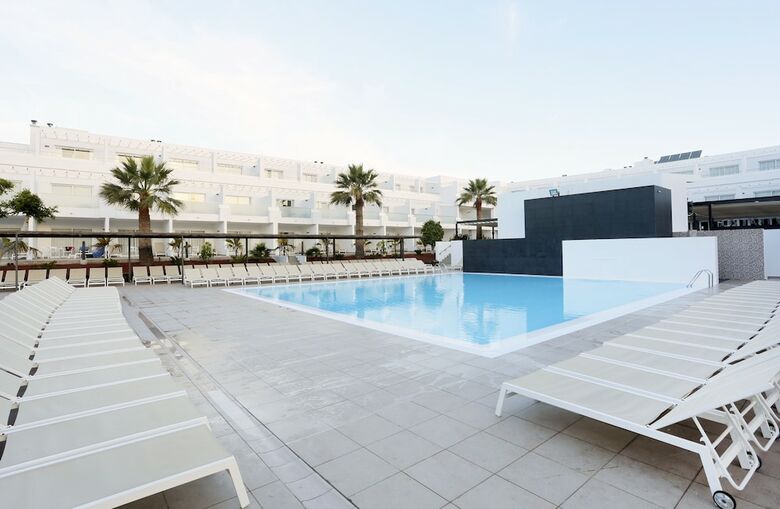 Hotel Aequora Lanzarote Suites