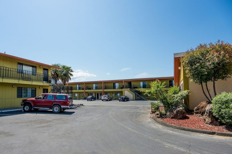 Hotel Motel 6 Ukiah, Ca - North