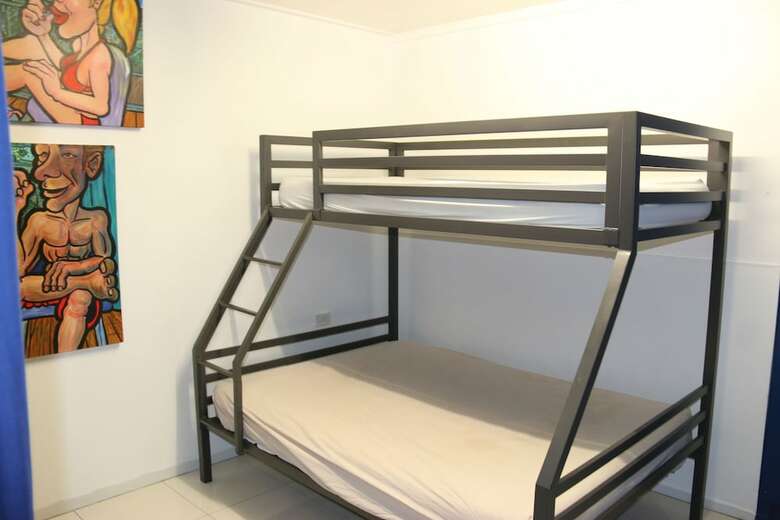 Hostal Waterfront Backpackers - Hostel