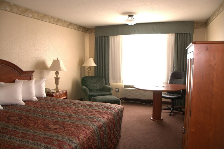 Le Ritz Hotel And Suites