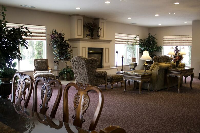 Le Ritz Hotel And Suites