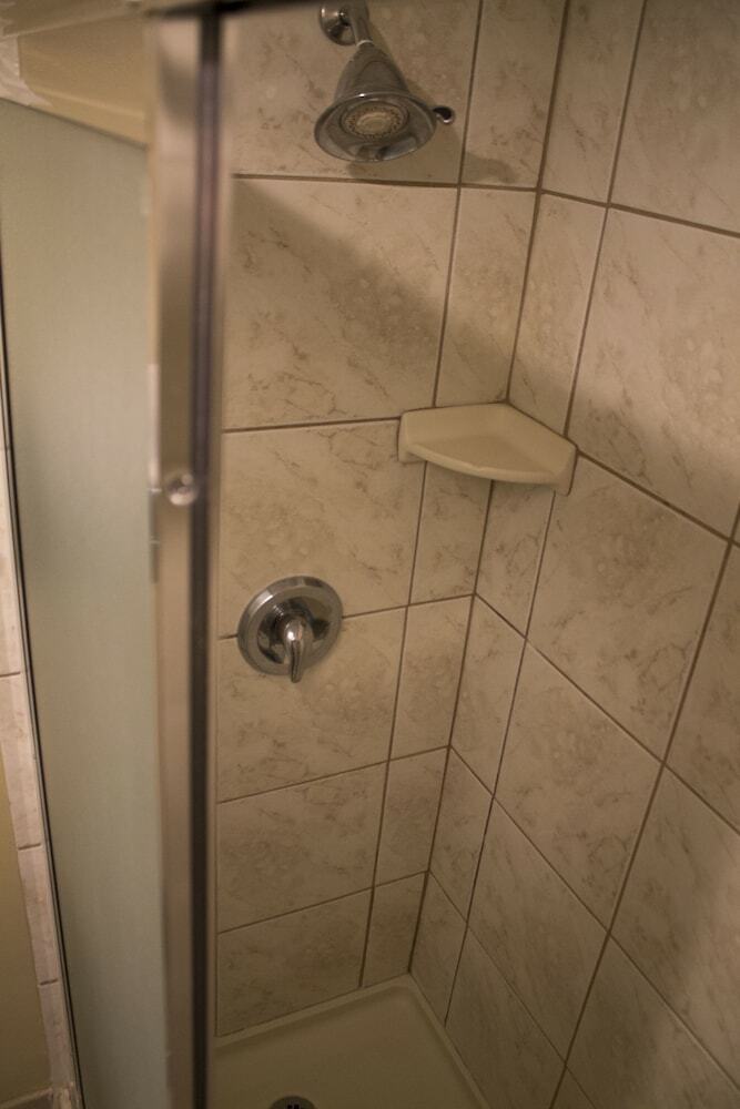 Le Ritz Hotel And Suites