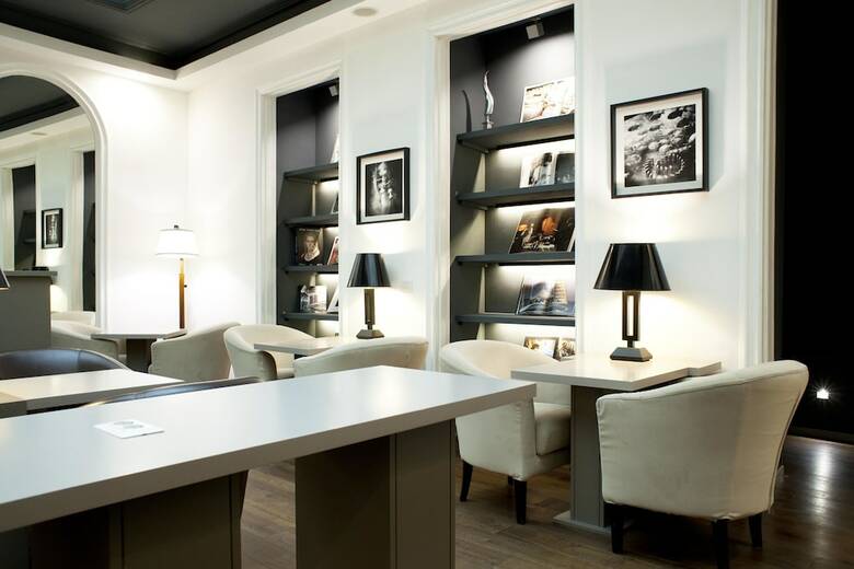Piazza Farnese Luxury Suites