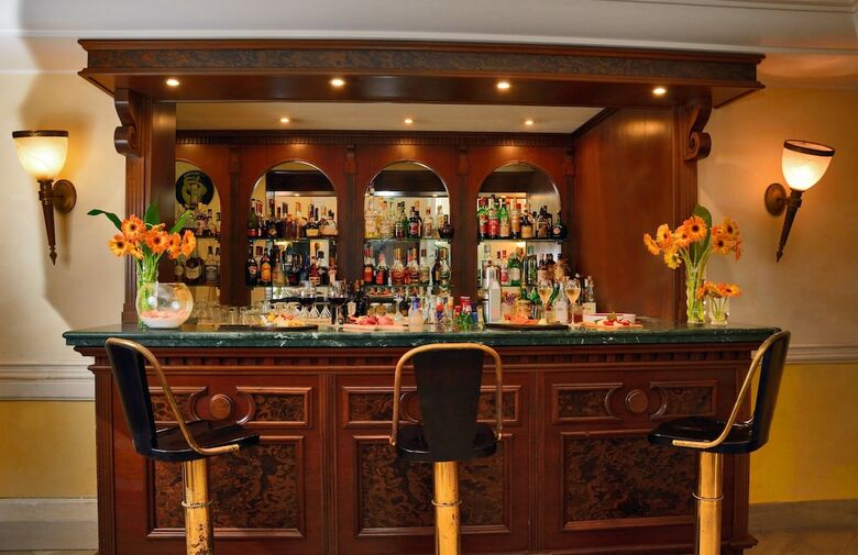 Hellenia Yachting Hotel