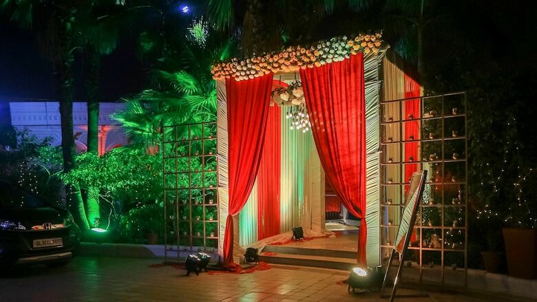 Dee Marks Hotel & Resorts