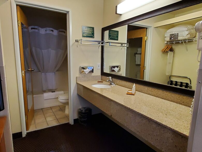 Hotel Country Inn & Suites By Radisson, Bend, Or