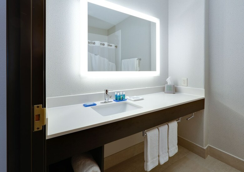 Holiday Inn Express Hotel & Suites Duncanville