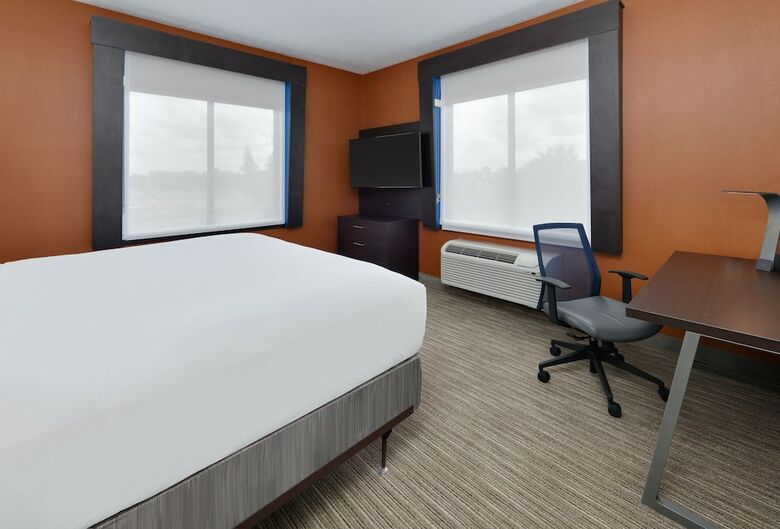 Holiday Inn Express Hotel & Suites Duncanville