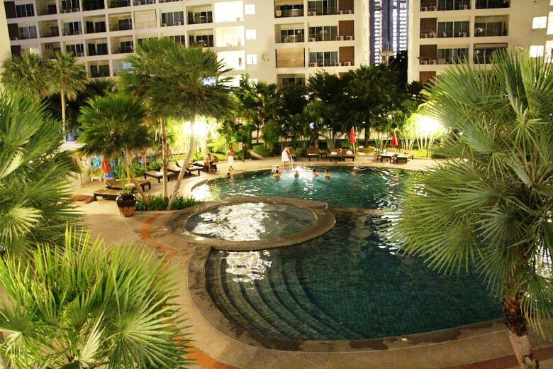 Wongamat Privacy By Good Luck Apartments