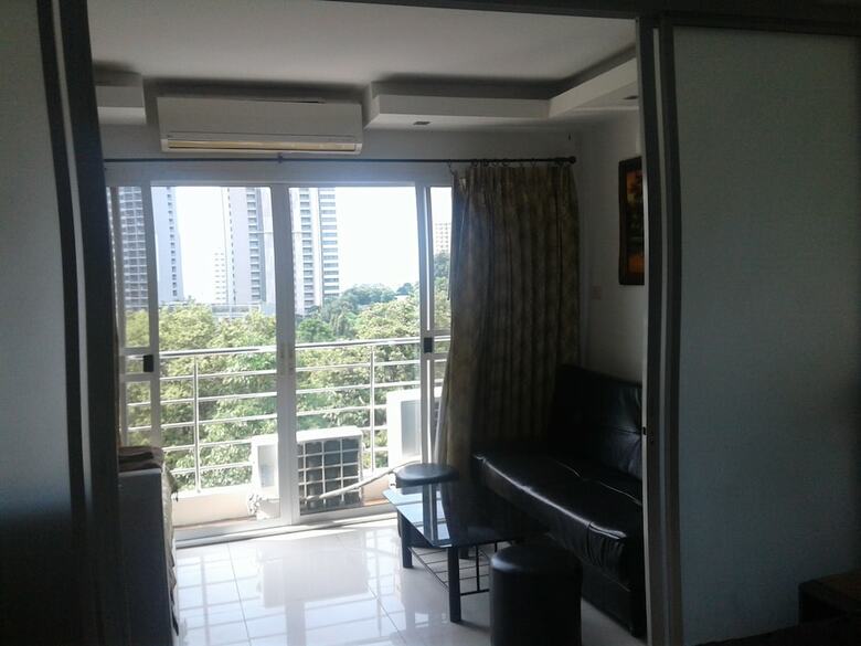 Wongamat Privacy By Good Luck Apartments