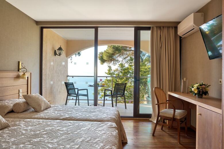 Corfu Holiday Palace Hotel