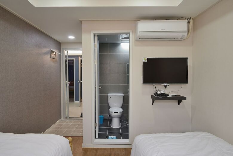 Hotel Red Guest House