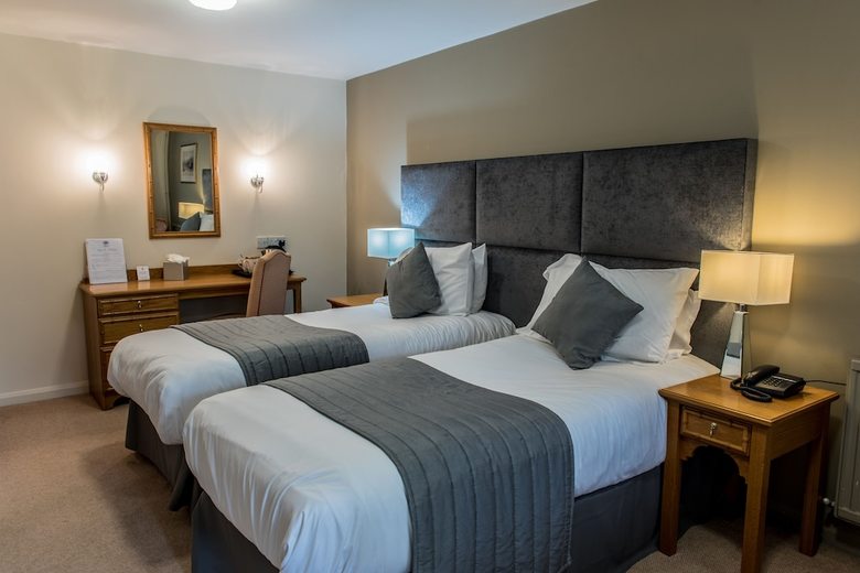 Hotel The Crown Of Crucis