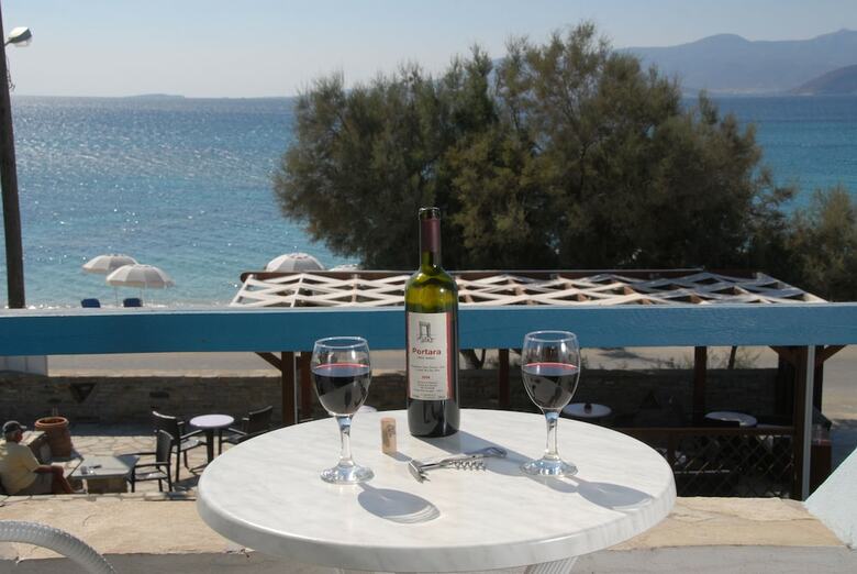 Liana Beach Hotel & Spa