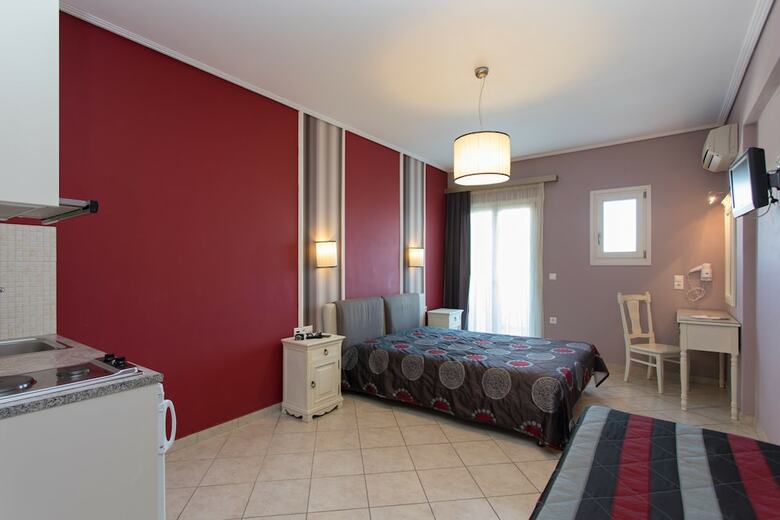Liana Beach Hotel & Spa