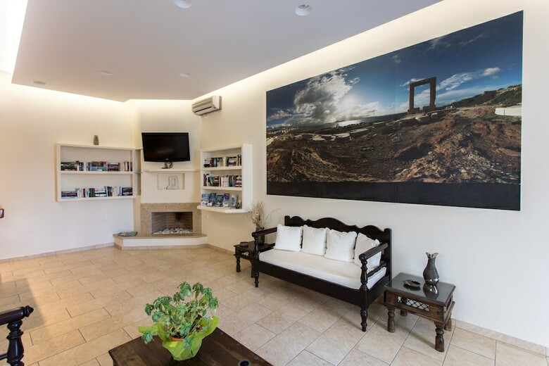 Liana Beach Hotel & Spa