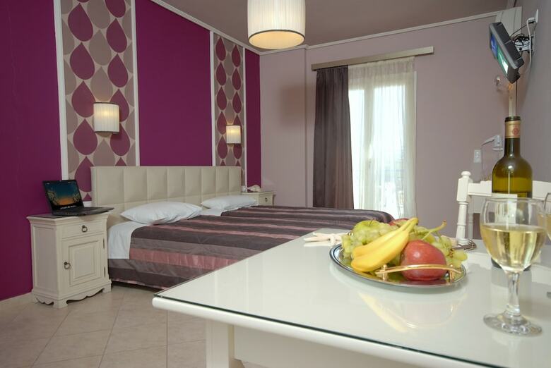 Liana Beach Hotel & Spa