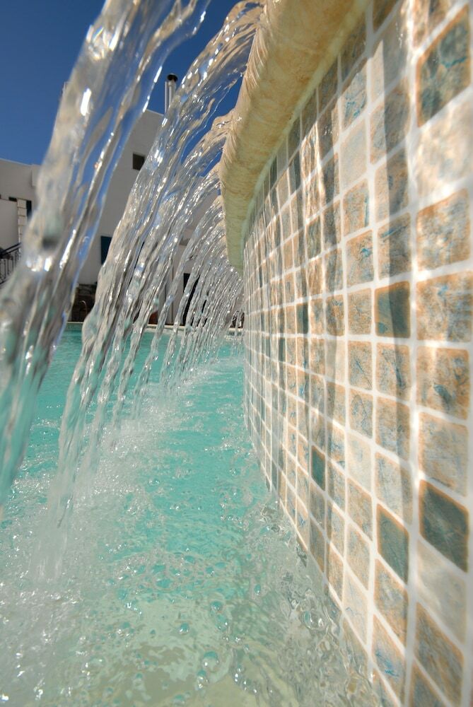 Liana Beach Hotel & Spa