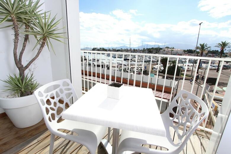 Bleu Mer Duplex Et Suites