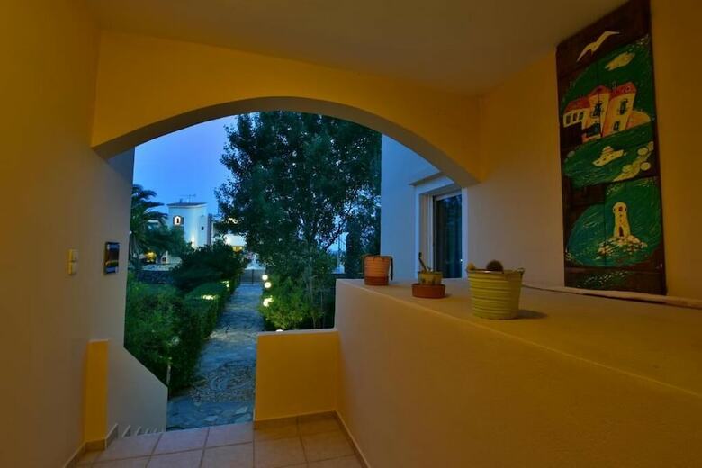 Apartamentos Flisvos Rooms